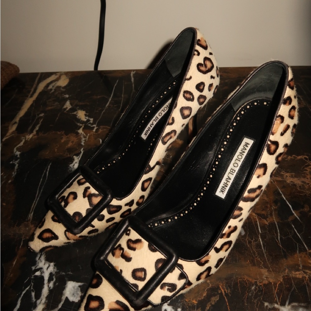 Manolo Blahnik Leopard Pumps Kitten Heels